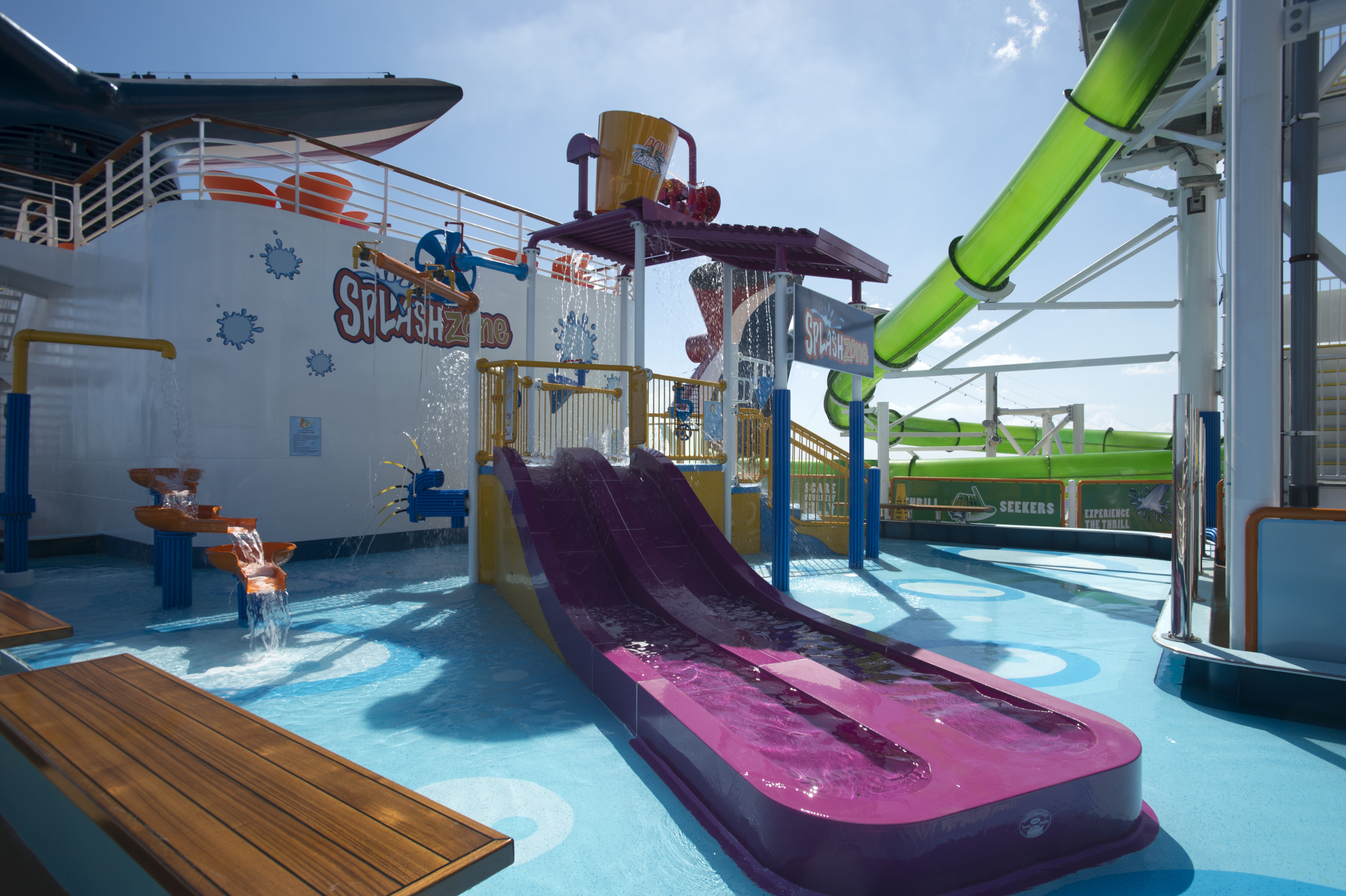 MyCruise Carnival Legend Offentlige-arealer Pool-spa6